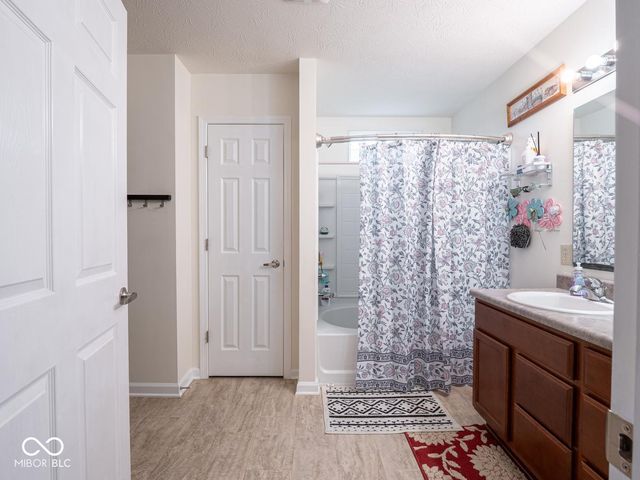 8218 Devon Avenue, Indianapolis, IN 46239