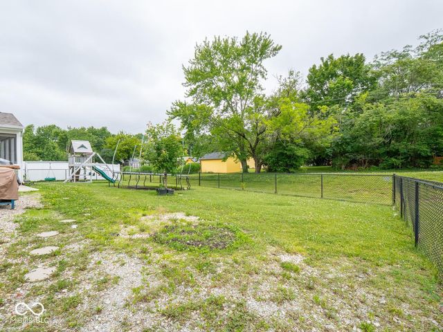 8218 Devon Avenue, Indianapolis, IN 46239