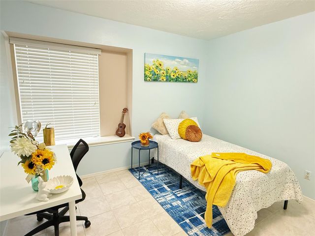 9214 Carvel Lane, Houston, TX 77036