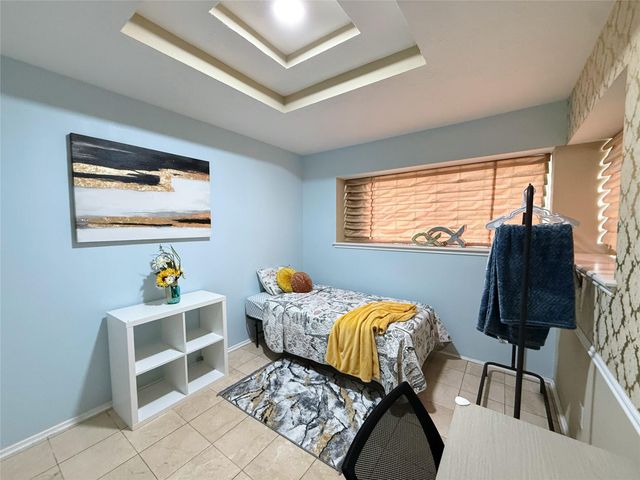 9214 Carvel Lane, Houston, TX 77036