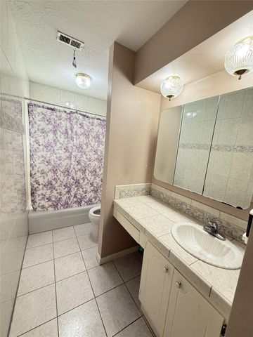 9214 Carvel Lane, Houston, TX 77036