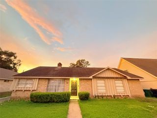 9214 Carvel Lane, Houston, TX 77036