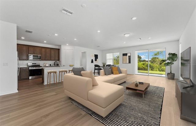 37380 CLINCH CIRCLE, Zephyrhills, FL 33540