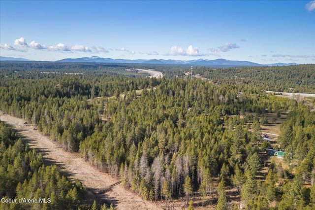 67 Pine MDW, Athol, ID 83801