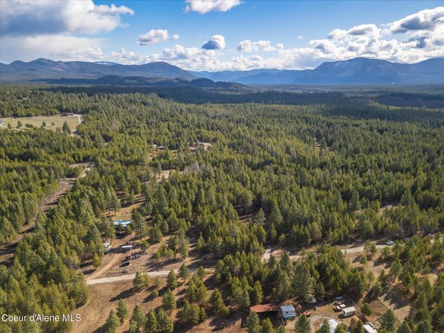 67 Pine MDW, Athol, ID 83801