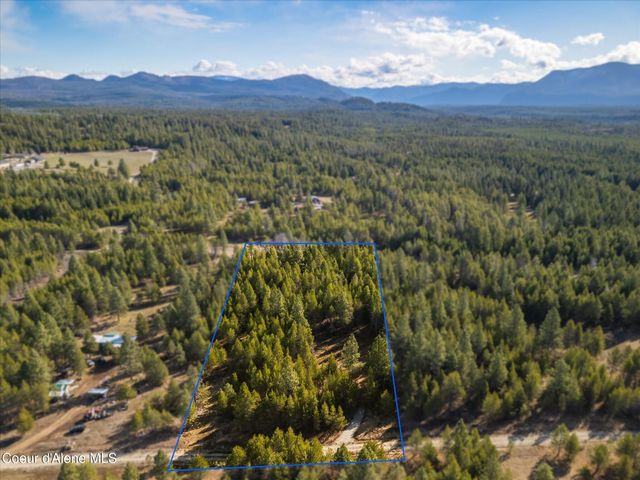 67 Pine MDW, Athol, ID 83801
