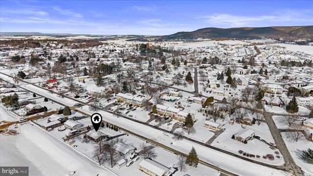 8694 SHEFFIELD MANOR BOULEV, Waynesboro, PA 17268