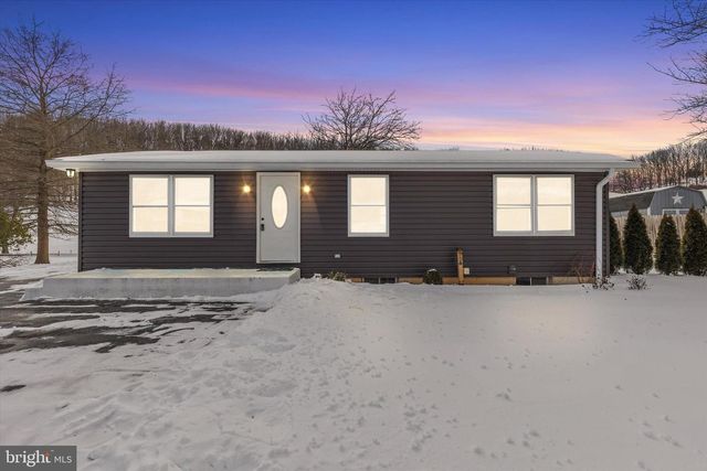 8694 SHEFFIELD MANOR BOULEV, Waynesboro, PA 17268