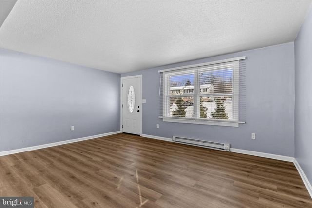 8694 SHEFFIELD MANOR BOULEV, Waynesboro, PA 17268