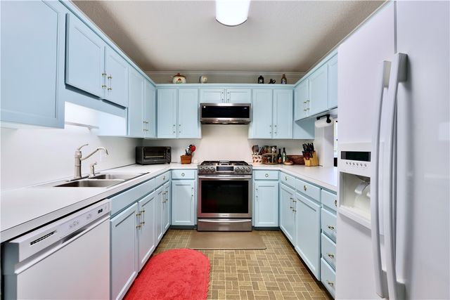 2342 N Winwood Drive, Fayetteville, AR 72703