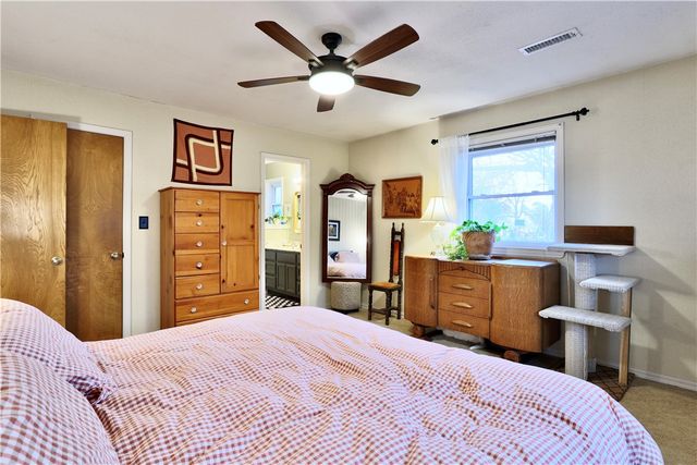 2342 N Winwood Drive, Fayetteville, AR 72703