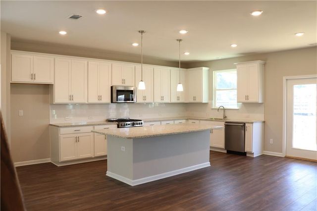 4376 Waxwing Street, Hoschton, GA 30548