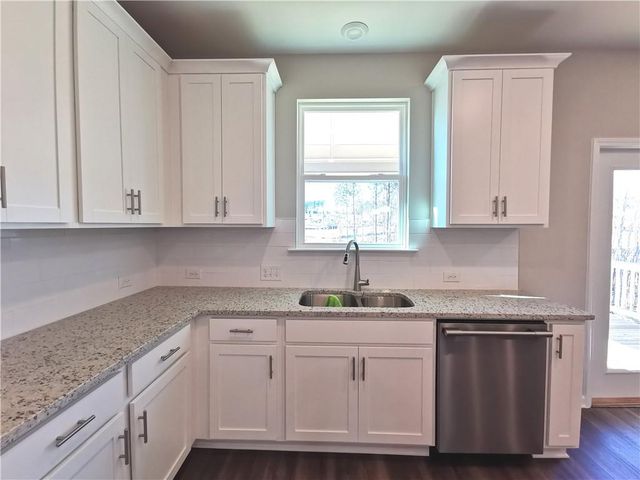 4376 Waxwing Street, Hoschton, GA 30548