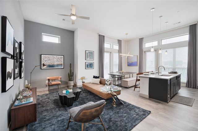 160 Birdsall Street 1217, Houston, TX 77007