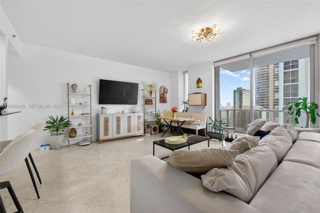 1050 Brickell Ave 2510, Miami, FL 33131