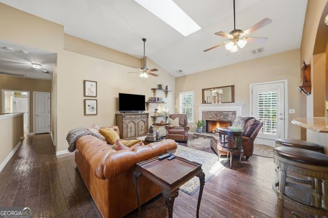 2085 Habersham Marina Road, Cumming, GA 30041