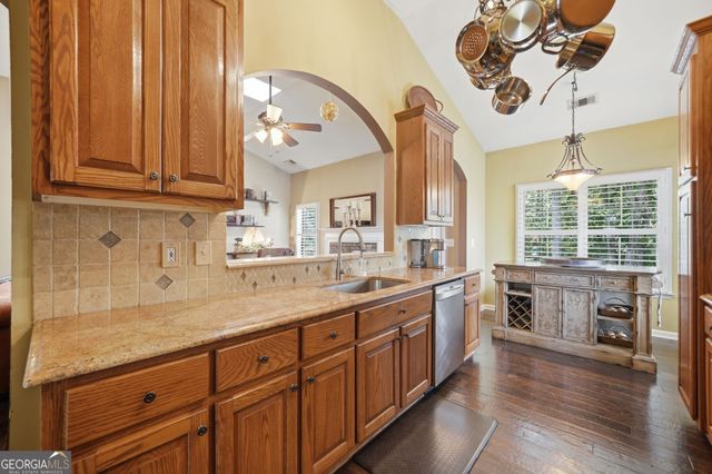 2085 Habersham Marina Road, Cumming, GA 30041