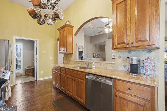 2085 Habersham Marina Road, Cumming, GA 30041