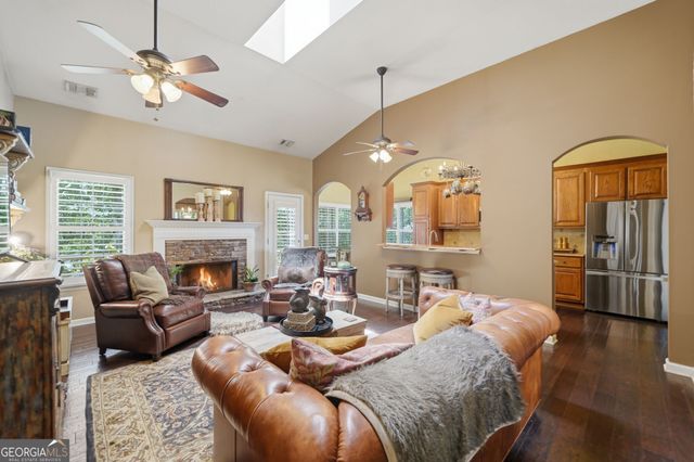 2085 Habersham Marina Road, Cumming, GA 30041
