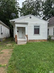 112 E MAYWOOD Avenue, Peoria, IL 61603