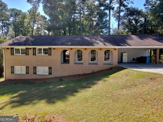 4338 Louis Road SW, Lilburn, GA 30047