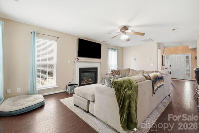 4008 Brandie Glen Road, Charlotte, NC 28269