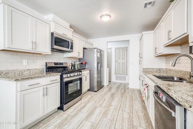 552 Paseo Dulce Avenue, El Paso, TX 79928