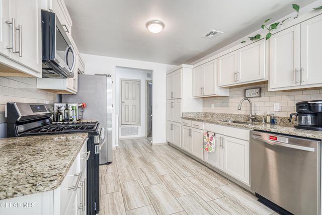 552 Paseo Dulce Avenue, El Paso, TX 79928