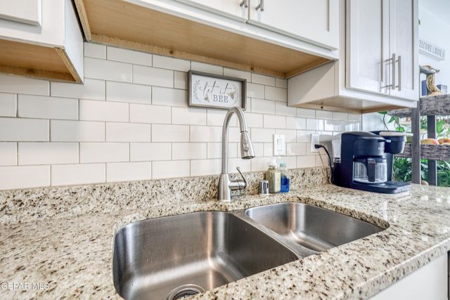 552 Paseo Dulce Avenue, El Paso, TX 79928