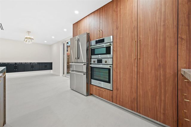 8511 NW 141st Ter 405, Miami Lakes, FL 33016