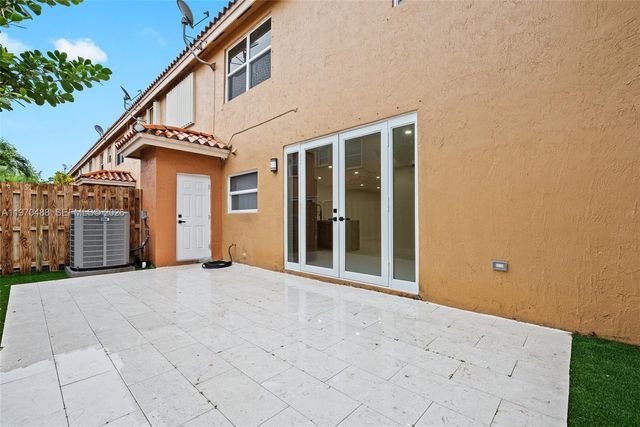 8511 NW 141st Ter 405, Miami Lakes, FL 33016