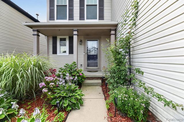 5082 Whispering Glen Trail, Holly, MI 48442