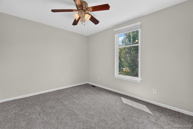 5082 Whispering Glen Trail, Holly, MI 48442