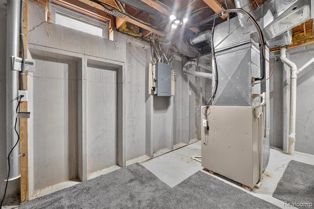 5082 Whispering Glen Trail, Holly, MI 48442