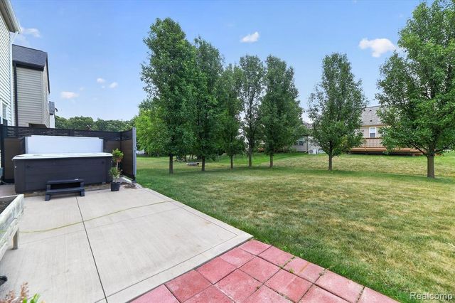 5082 Whispering Glen Trail, Holly, MI 48442
