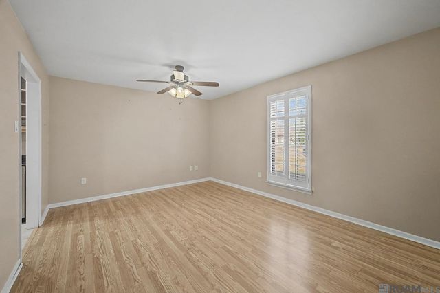 14418 Royal Oaks Ave, Baton Rouge, LA 70816