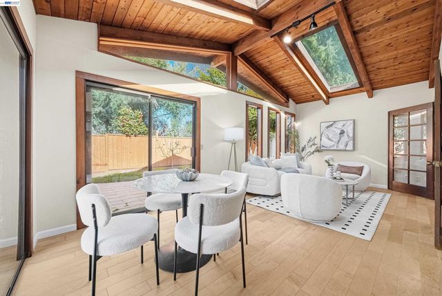 1621 Harvest Rd, Pleasanton, CA 94566