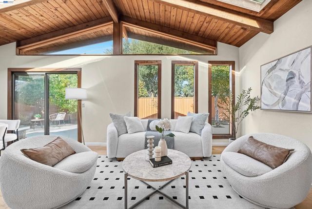 1621 Harvest Rd, Pleasanton, CA 94566