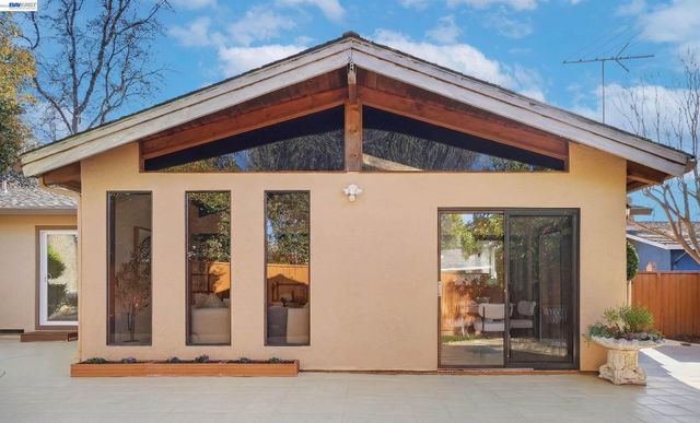 1621 Harvest Rd, Pleasanton, CA 94566