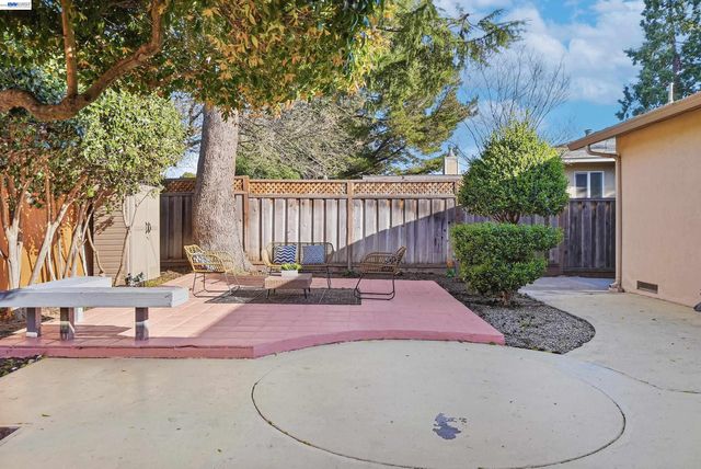 1621 Harvest Rd, Pleasanton, CA 94566