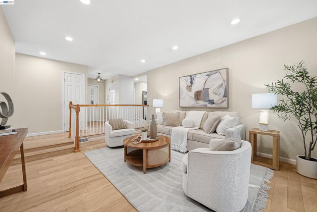 1621 Harvest Rd, Pleasanton, CA 94566