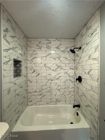 2640 Martha Avenue NE, Canton, OH 44705