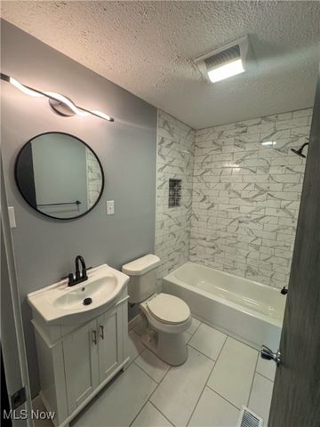 2640 Martha Avenue NE, Canton, OH 44705