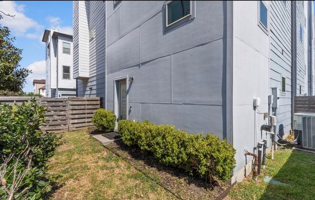 2911 Blodgett Street, Houston, TX 77004