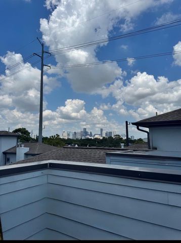 2911 Blodgett Street, Houston, TX 77004