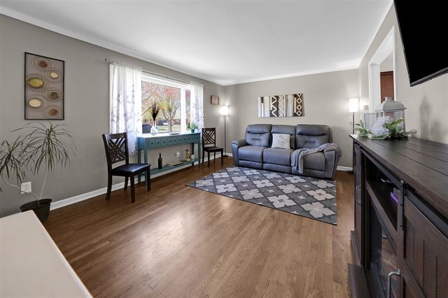 38202 Tottenham Road, Sterling Heights, MI 48312