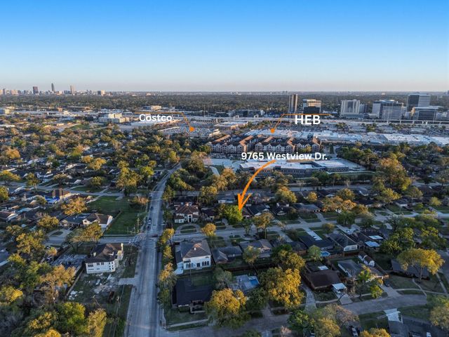 9765 Westview Drive, Houston, TX 77055