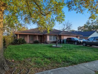 9765 Westview Drive, Houston, TX 77055