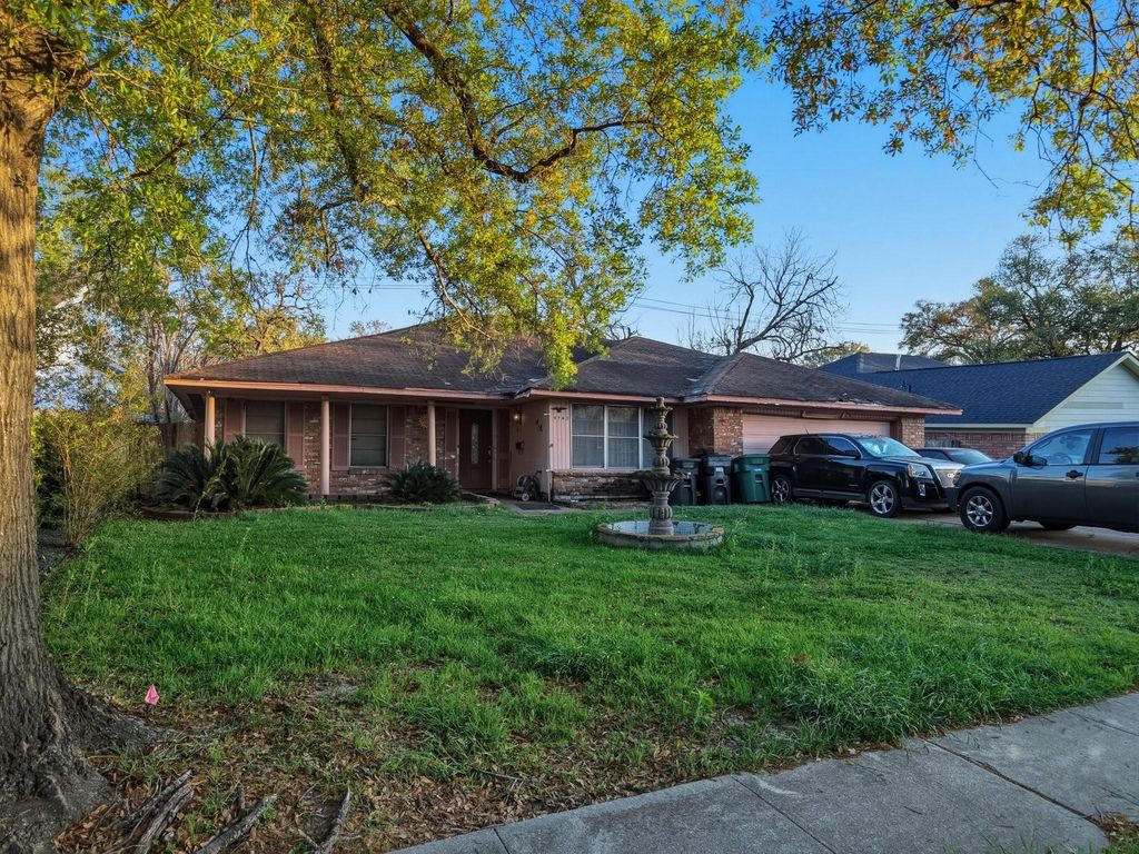 9765 Westview Drive, Houston, TX 77055