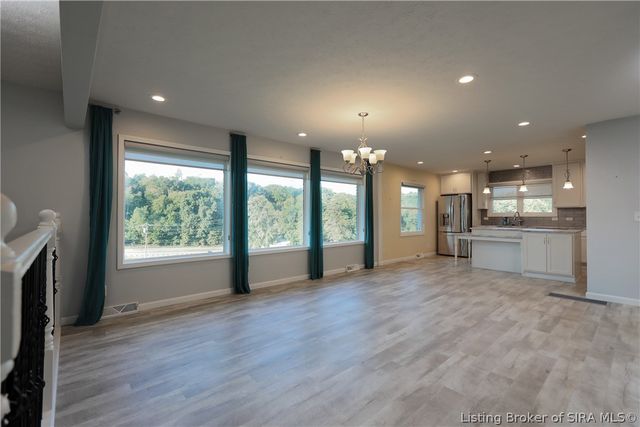 4630 Lakeview Drive, Floyds Knobs, IN 47119